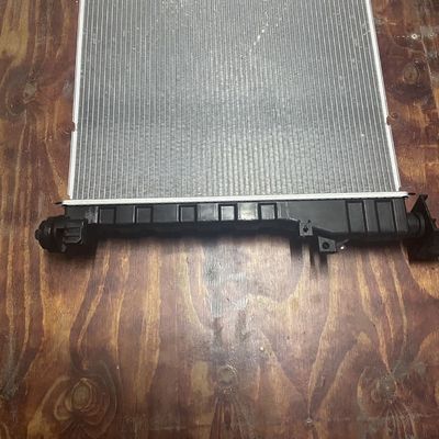 자동차 장착용 Maxus EV30 알루미늄 플라스틱 물탱크 콘덴서 라디에이터 ASM OE C00122258