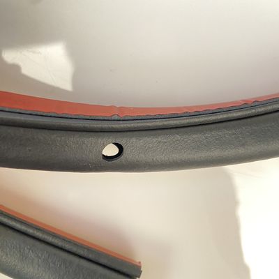 테슬라 모델 Y OE 1500058-04에 대한 자동차 펌프 문 고무 봉인 스트립