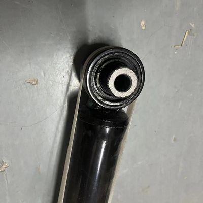 SAIC RW.I6 MG6 10454401 운전 경험을 향상시키기 위한 공기 서스펜션 충격 흡수기