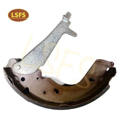 자동차 모델 T60 SAIC Maxus Superior 스톱링 파워를 위한 후방 브레이크 패드 OE C00168948